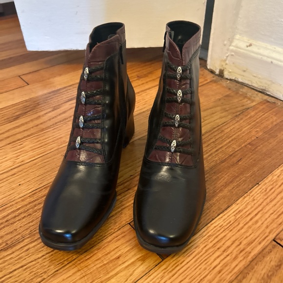Black and Brown Leather Ankle Boots - Picture 1 of 4